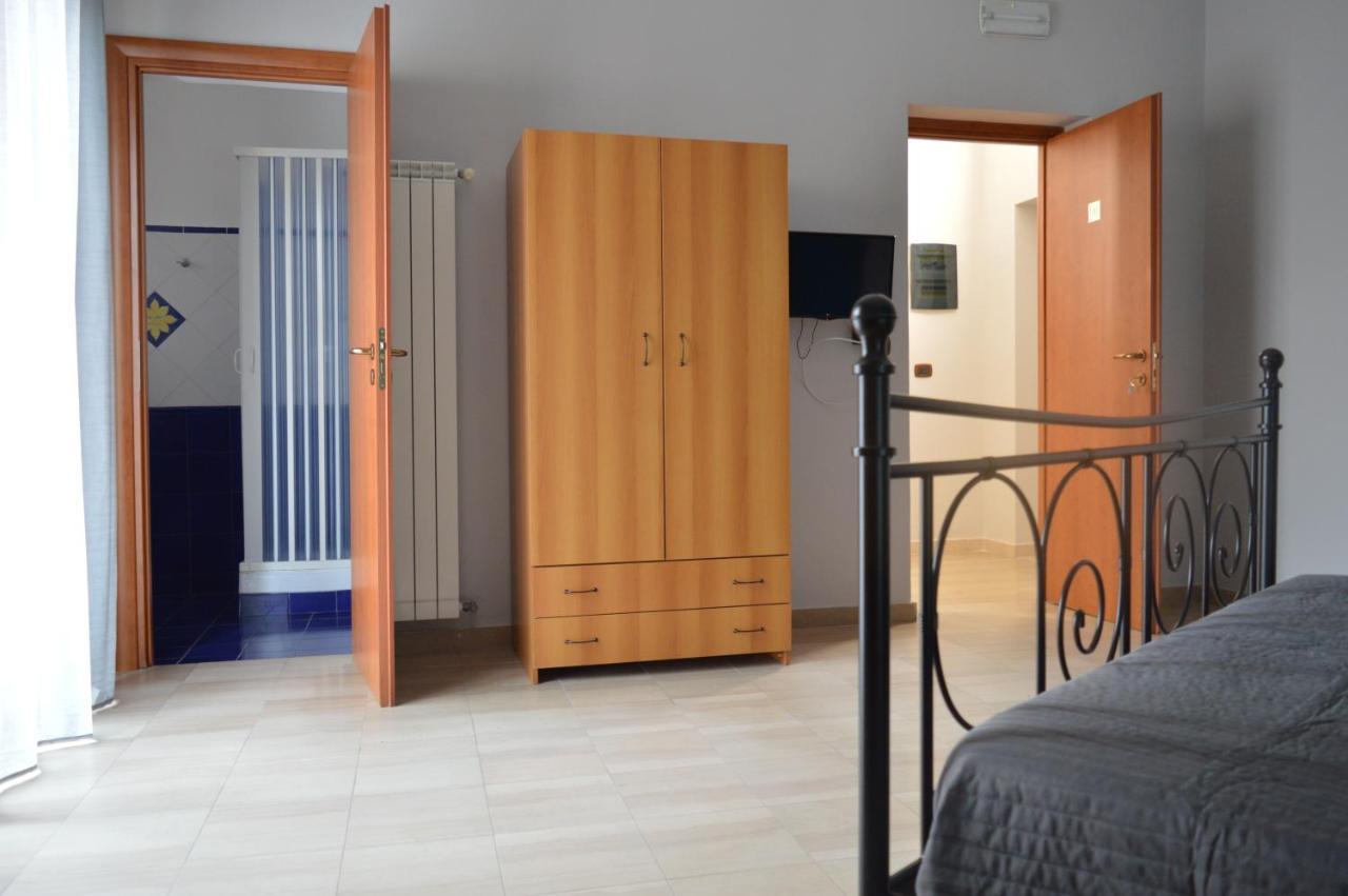 B&B Scalea Rooms Exterior photo