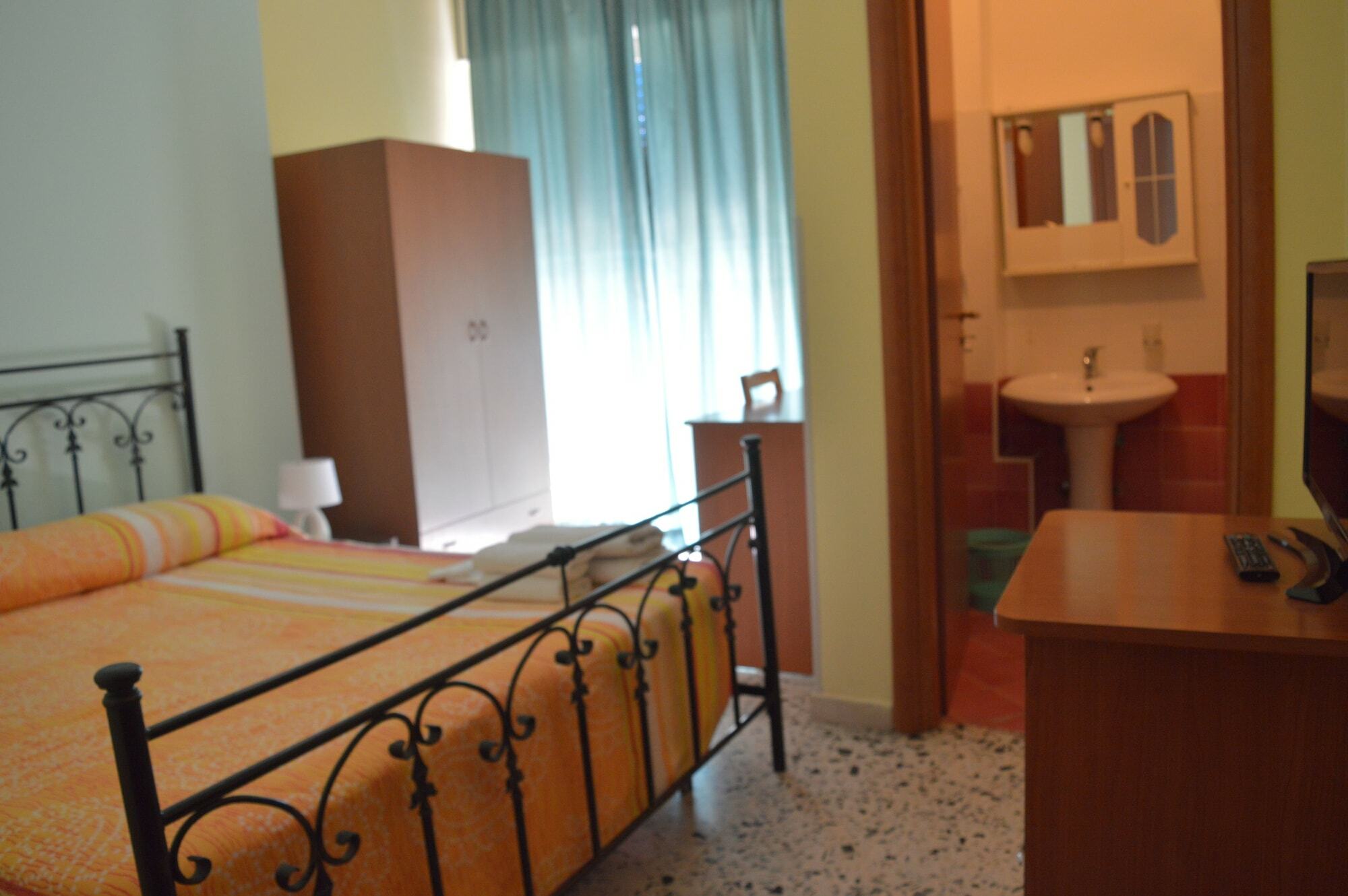 B&B Scalea Rooms Exterior photo